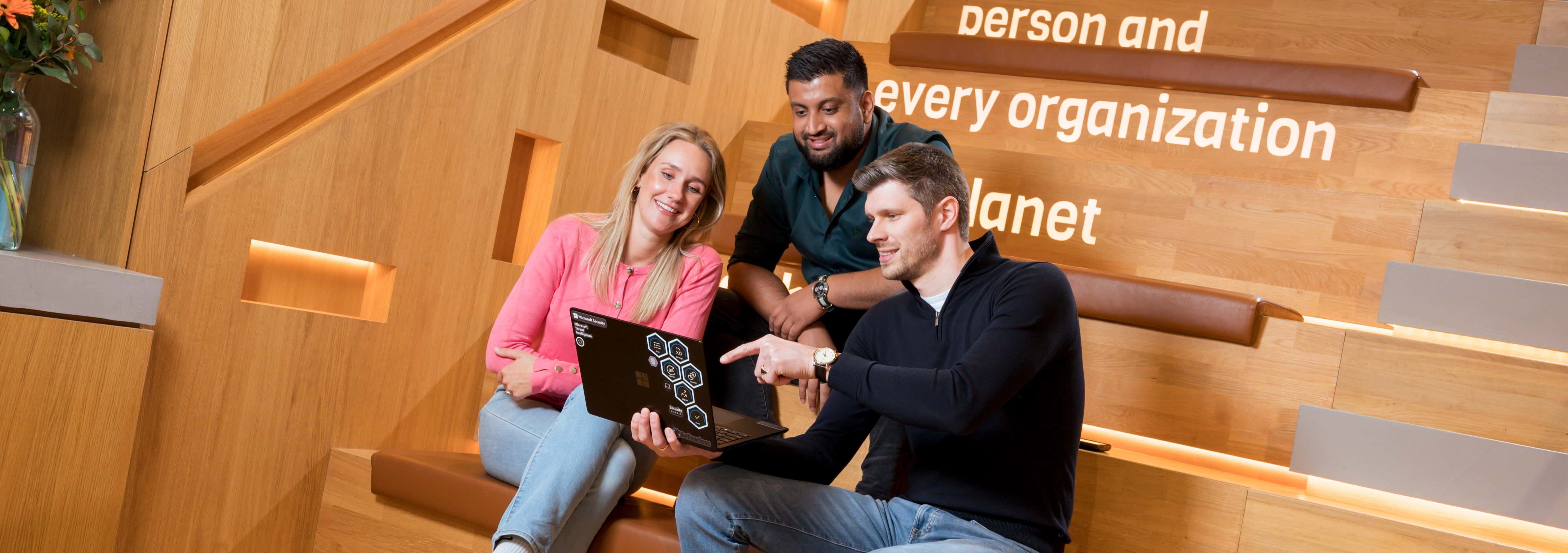 InSpark-Microsoft-overleg-op-de-trap-web_landscape