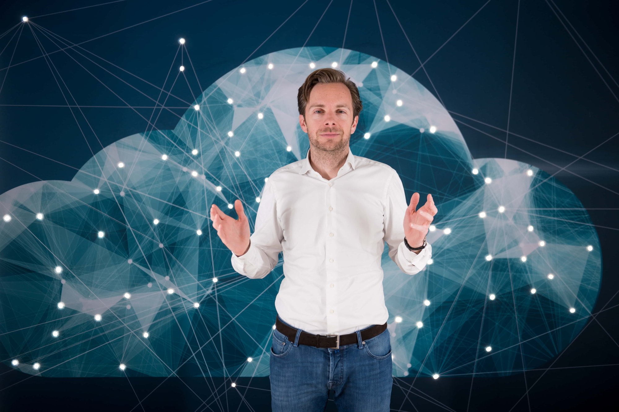 InSpark-Juraj-explaining-hands-forward